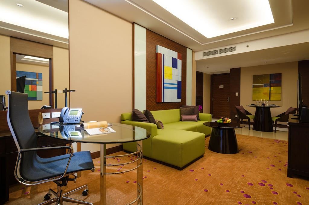 rooms-executive-suite