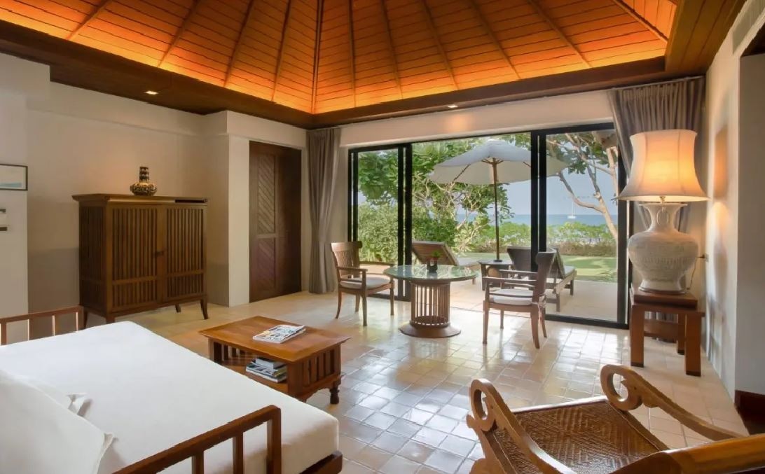 rooms-beachside-villa-one-bedroom-with-shared-pool