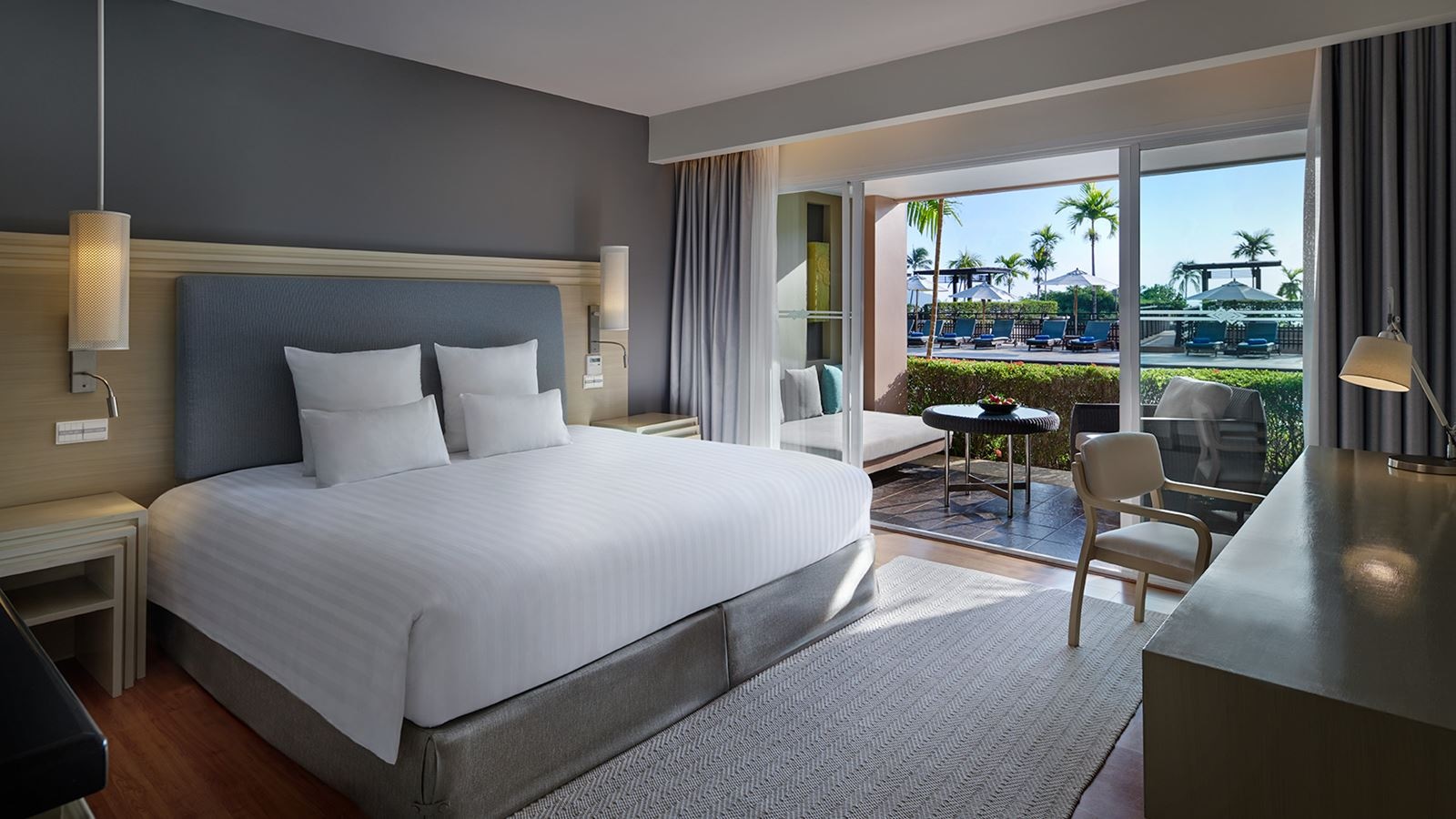 rooms-deluxe-garden-room