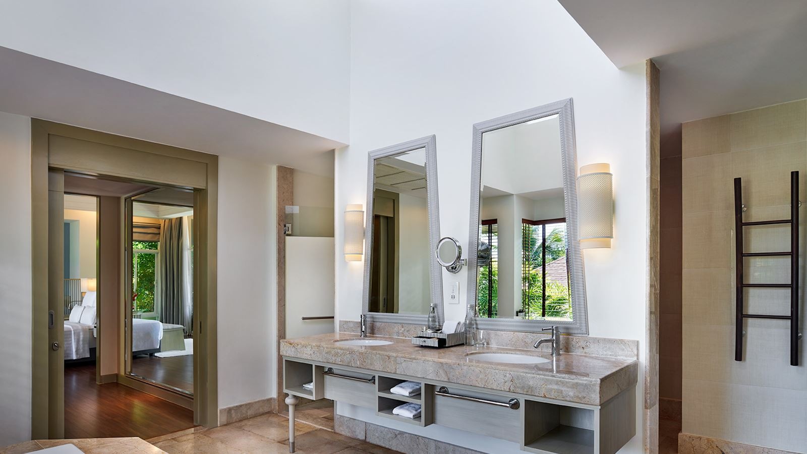 rooms-pool-villa-garden