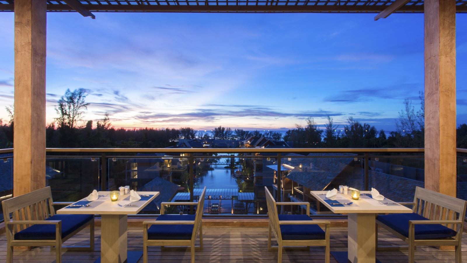 restaurants-the-sky-restaurant-and-bar