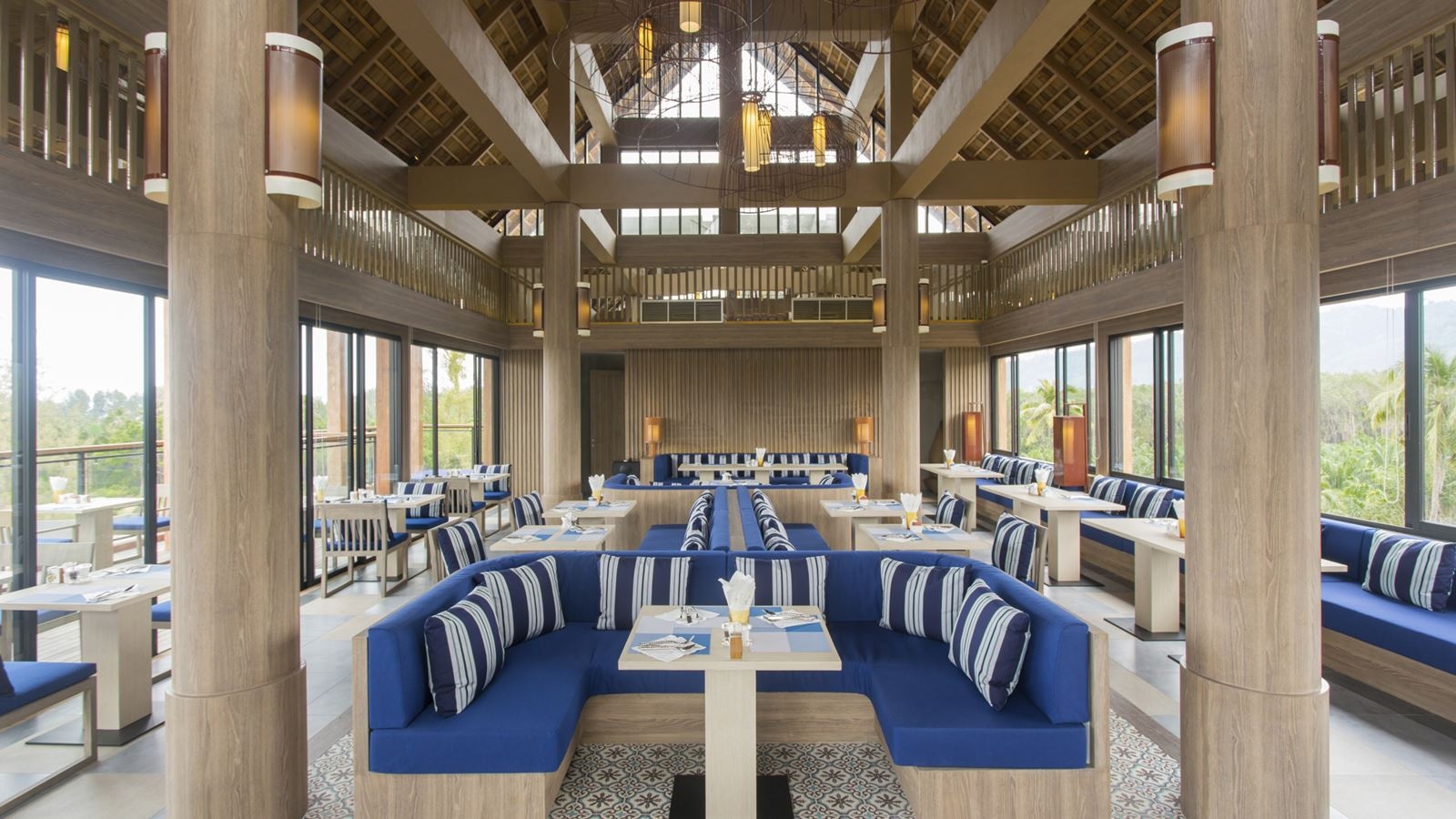 restaurants-the-sky-restaurant-and-bar