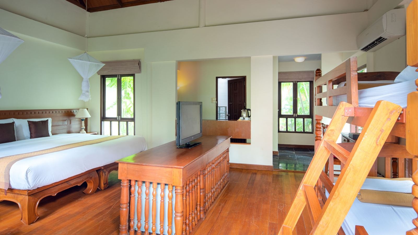 rooms-family-villa