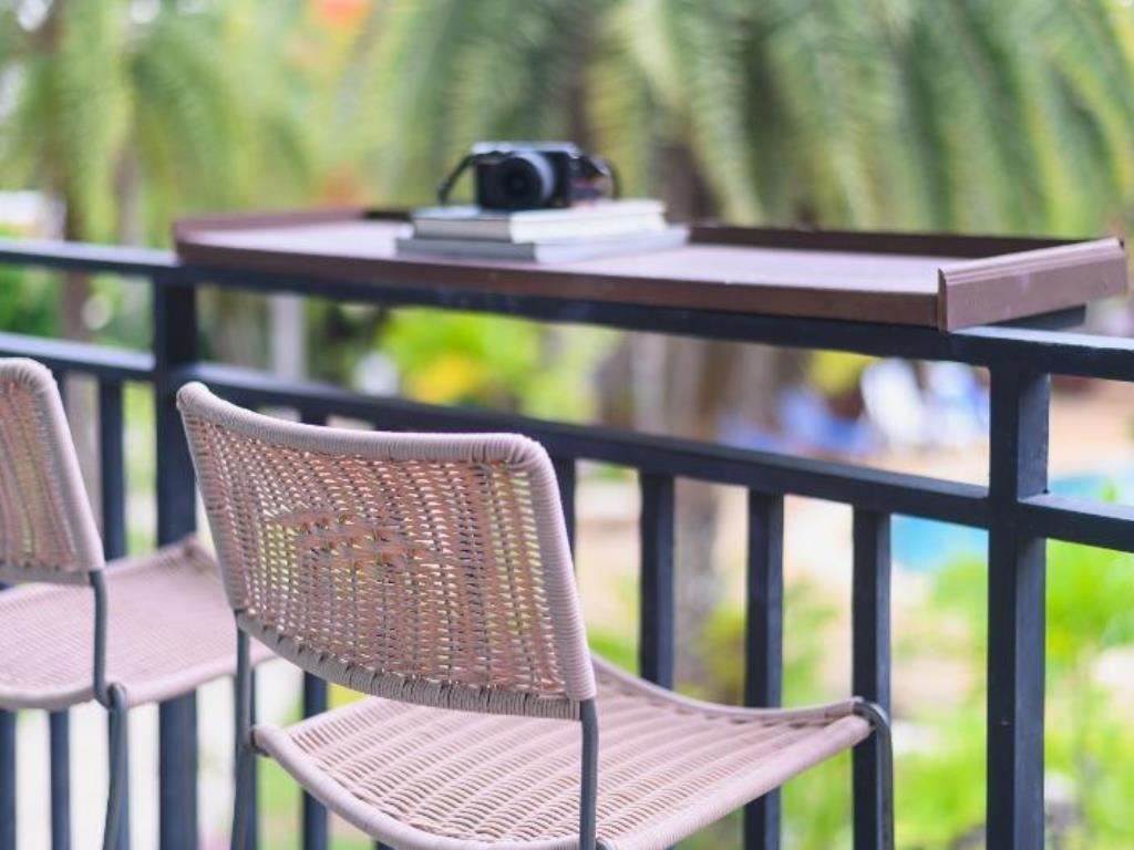 rooms-superior-pool-view