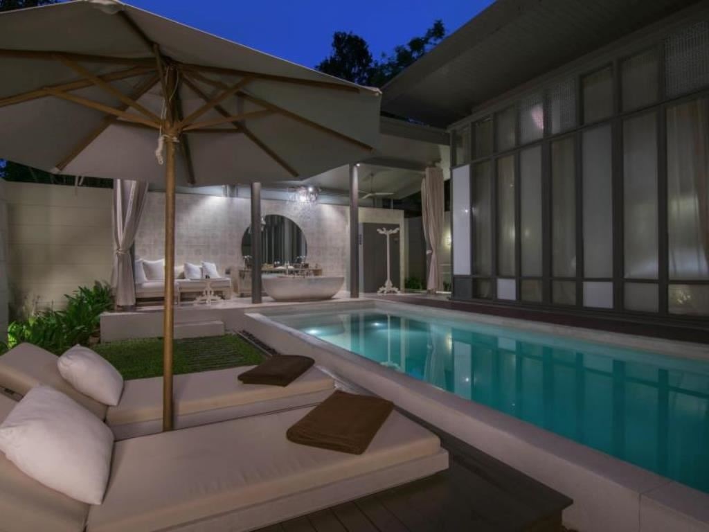 rooms-sala-pool-villa