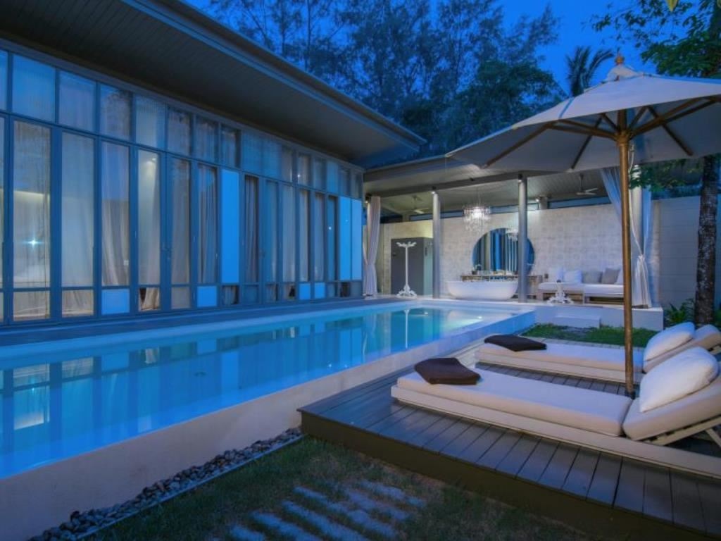 rooms-sala-pool-villa