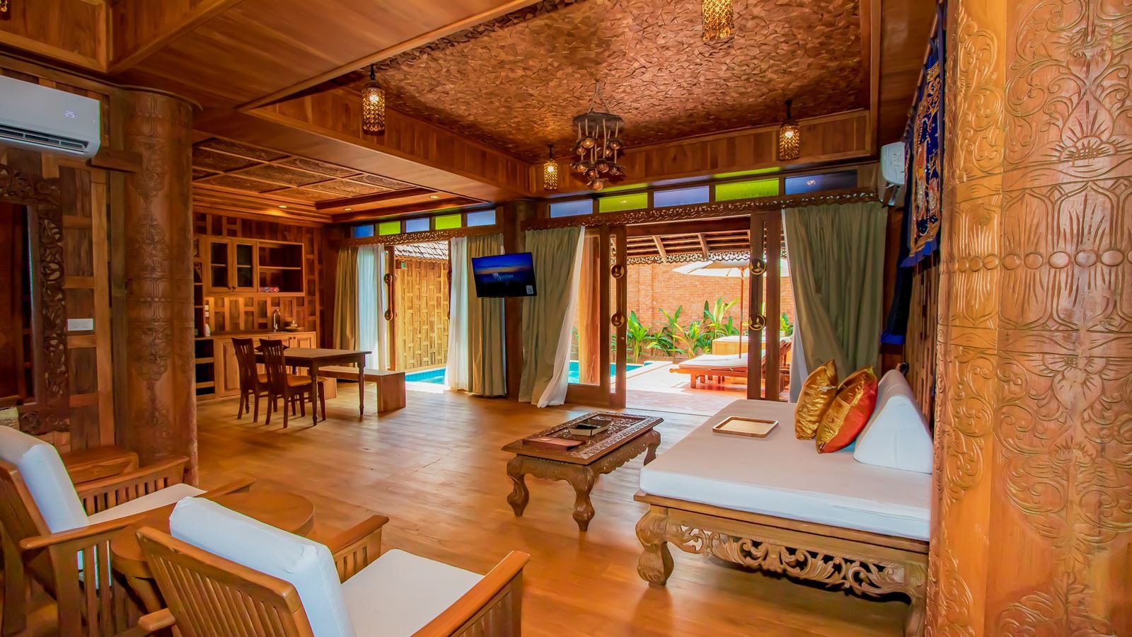 rooms-garden-pool-villa-child-sharing-bed