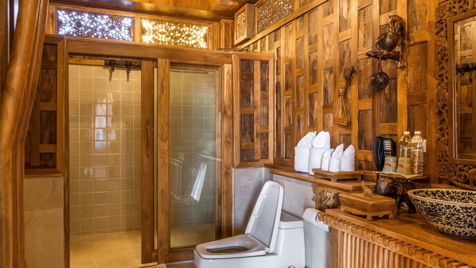 rooms-two-bedroom-pool-villa-child-sharing-bed