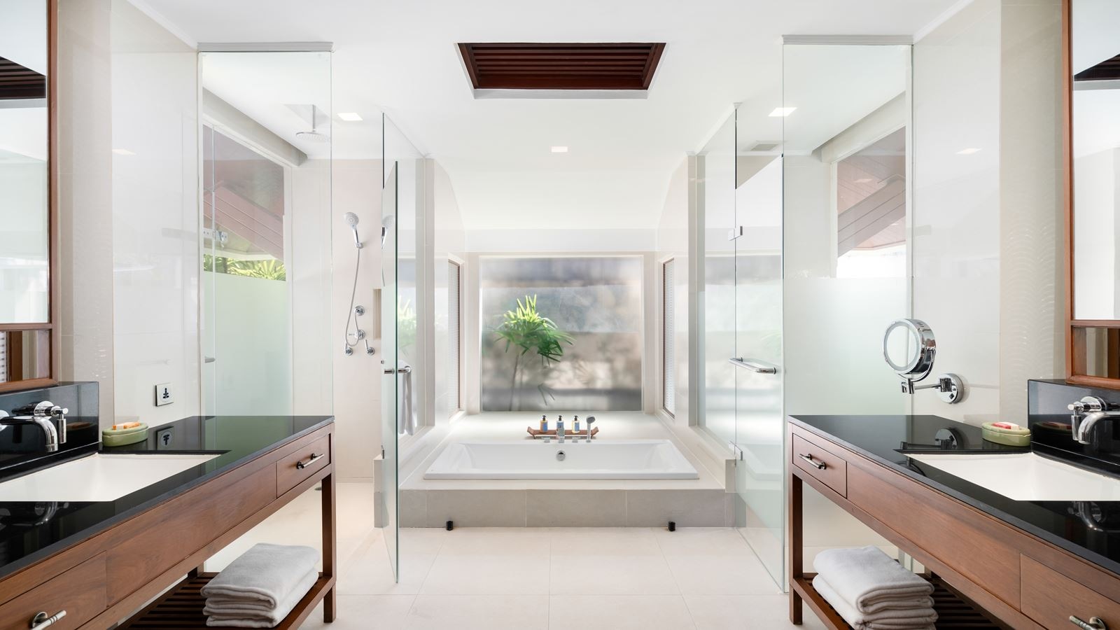 rooms-deluxe-pool-villa