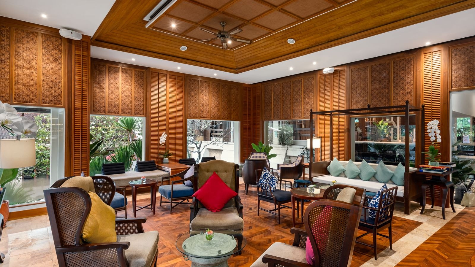 restaurants-lobby-lounge