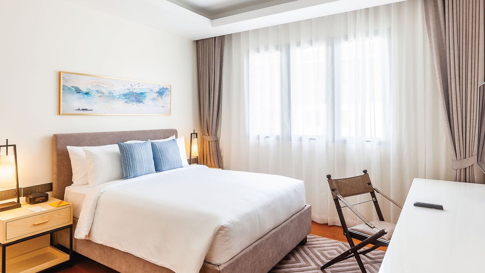 rooms-2bedroom-pool-suite-beach-view