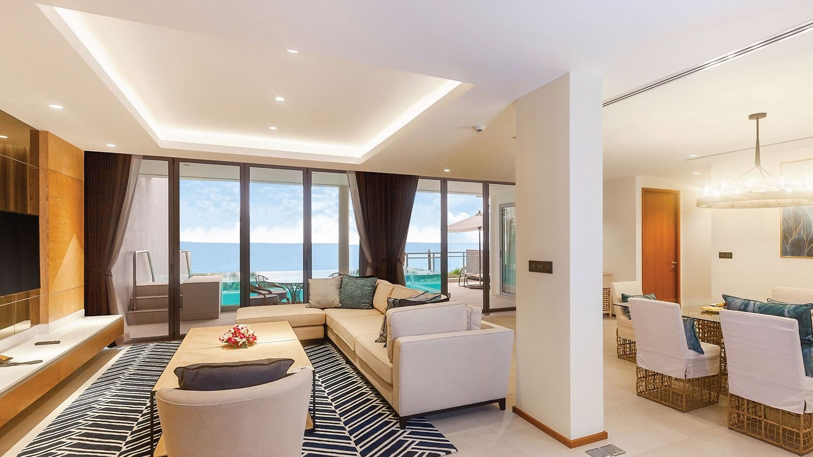 rooms-2bedroom-pool-suite-beach-view