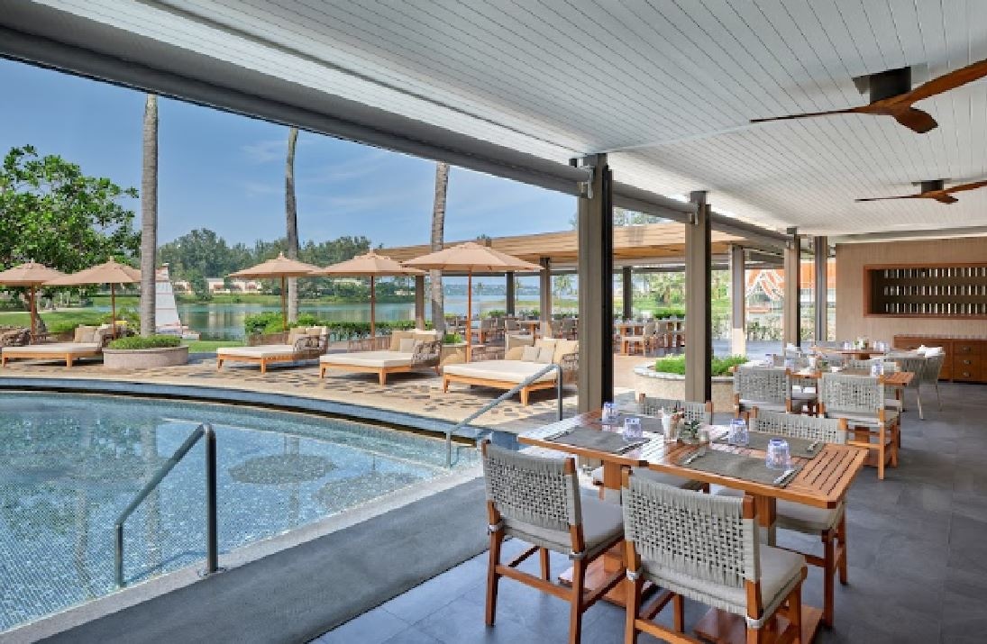 restaurants-poolside-restaurant-and-bar