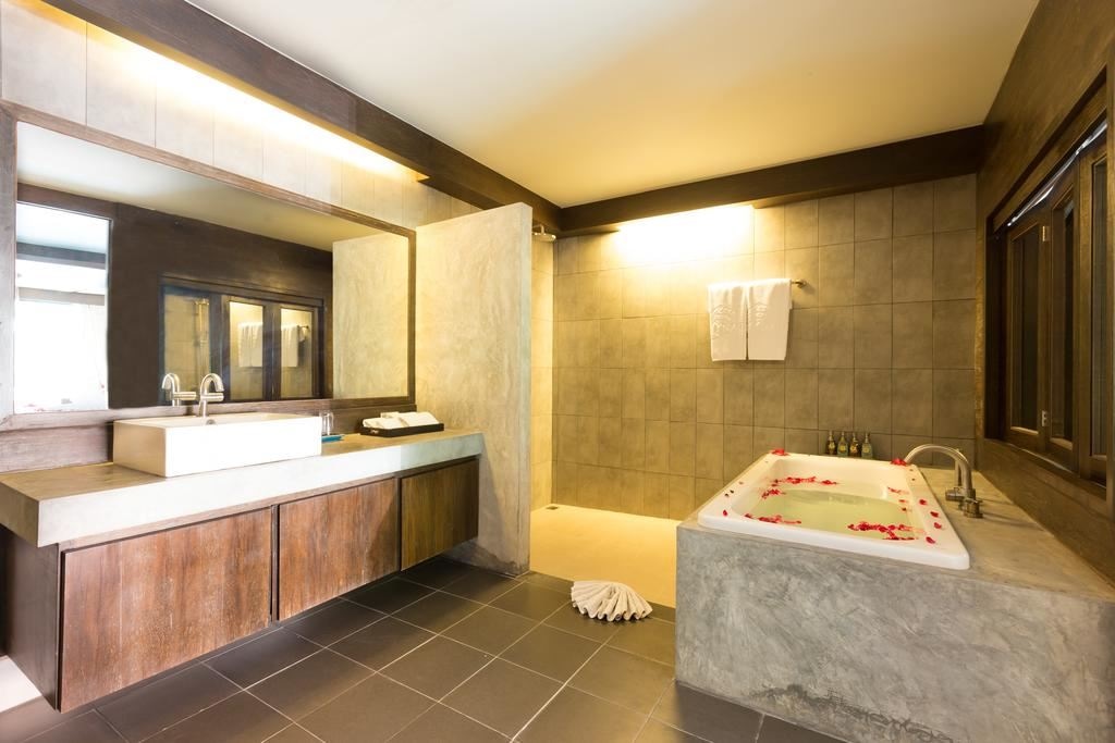 rooms-grand-deluxe-pool-access