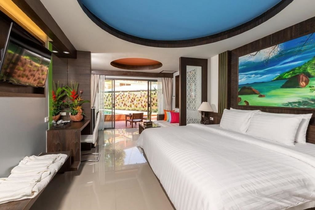 rooms-grand-deluxe-pool-access