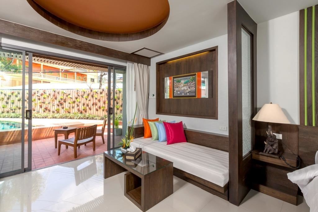 rooms-grand-deluxe-pool-access