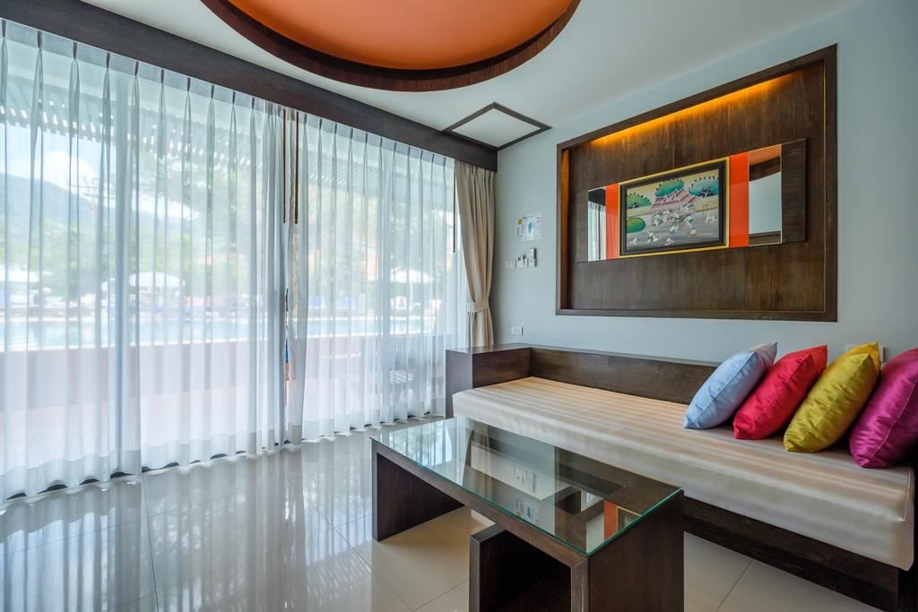 rooms-grand-deluxe-pool-access