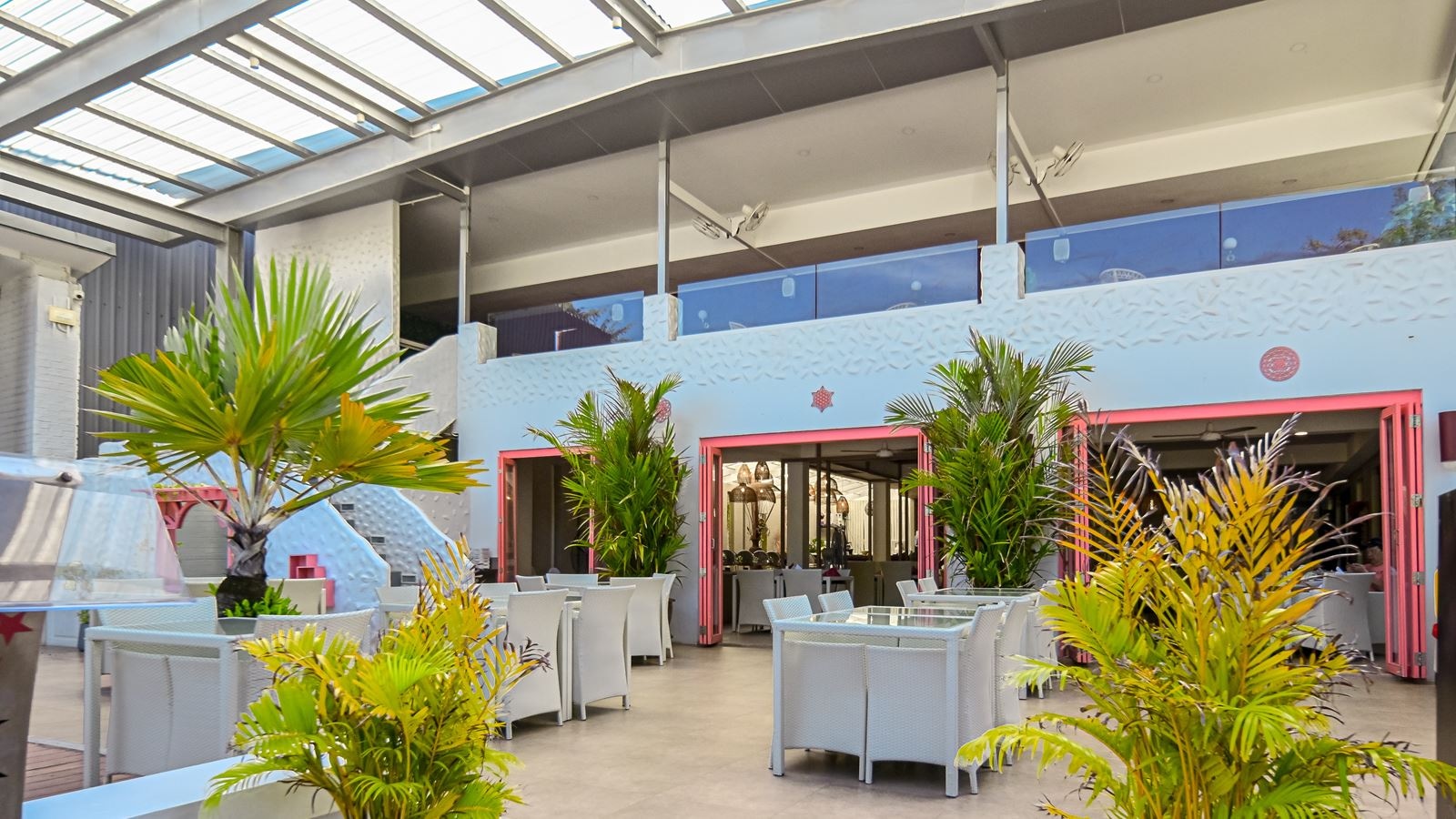 restaurants-morngtalay-restaurant-and-terrace-bar