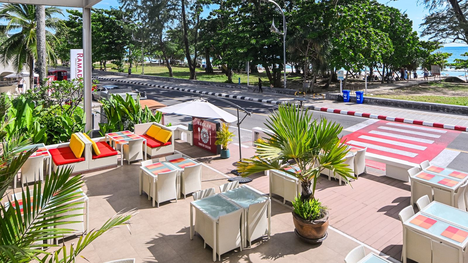 restaurants-morngtalay-restaurant-and-terrace-bar