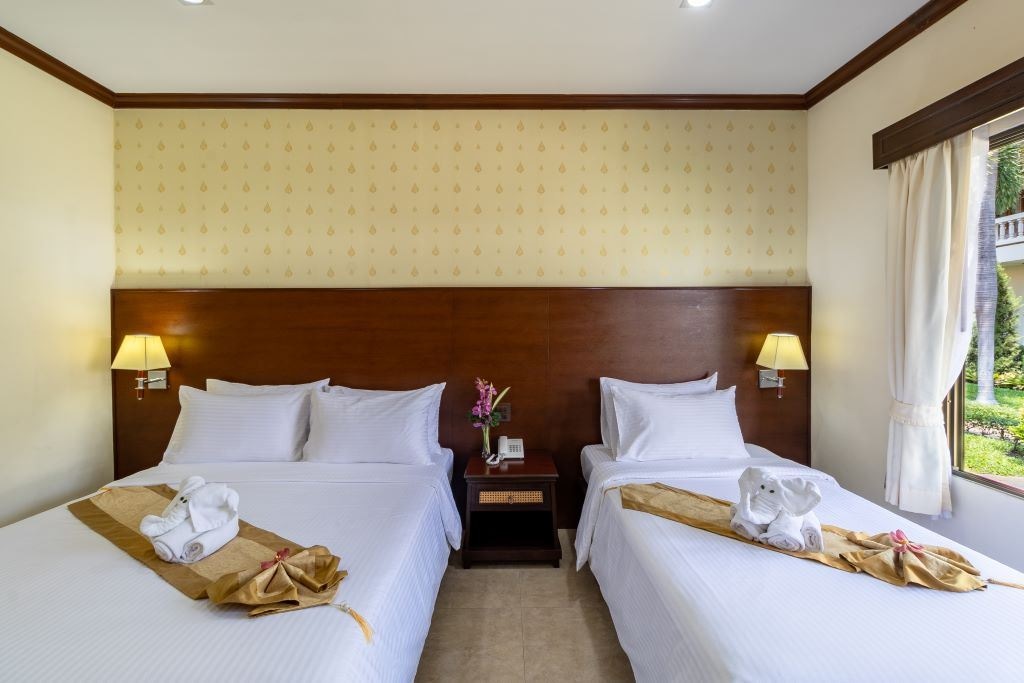 rooms-deluxe-handicapped-1br-apartment-garden-view