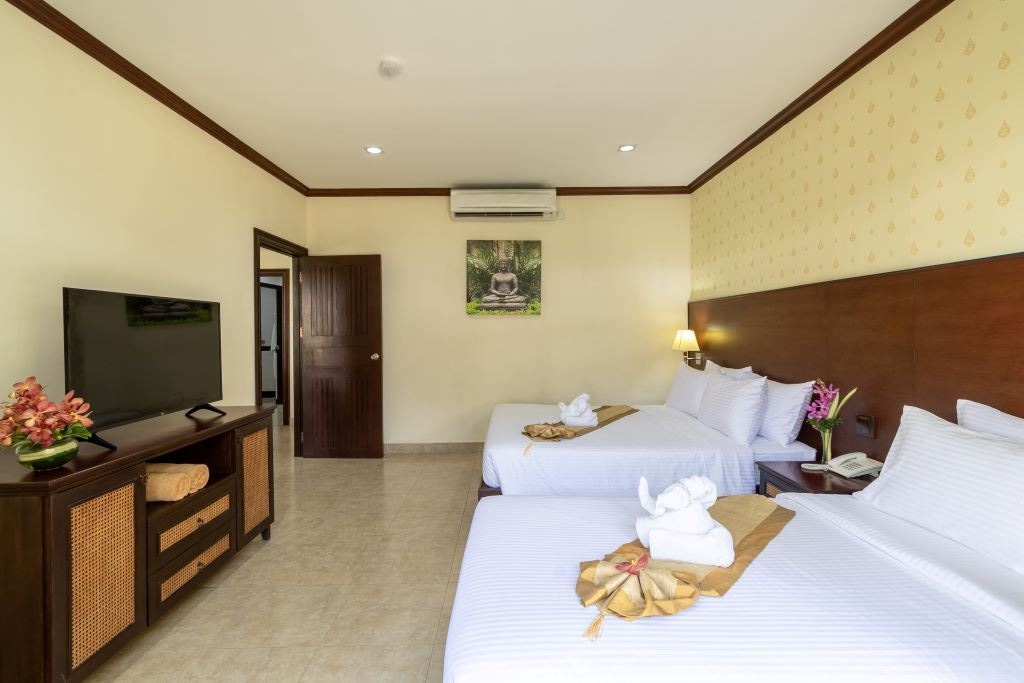 rooms-deluxe-handicapped-1br-apartment-garden-view