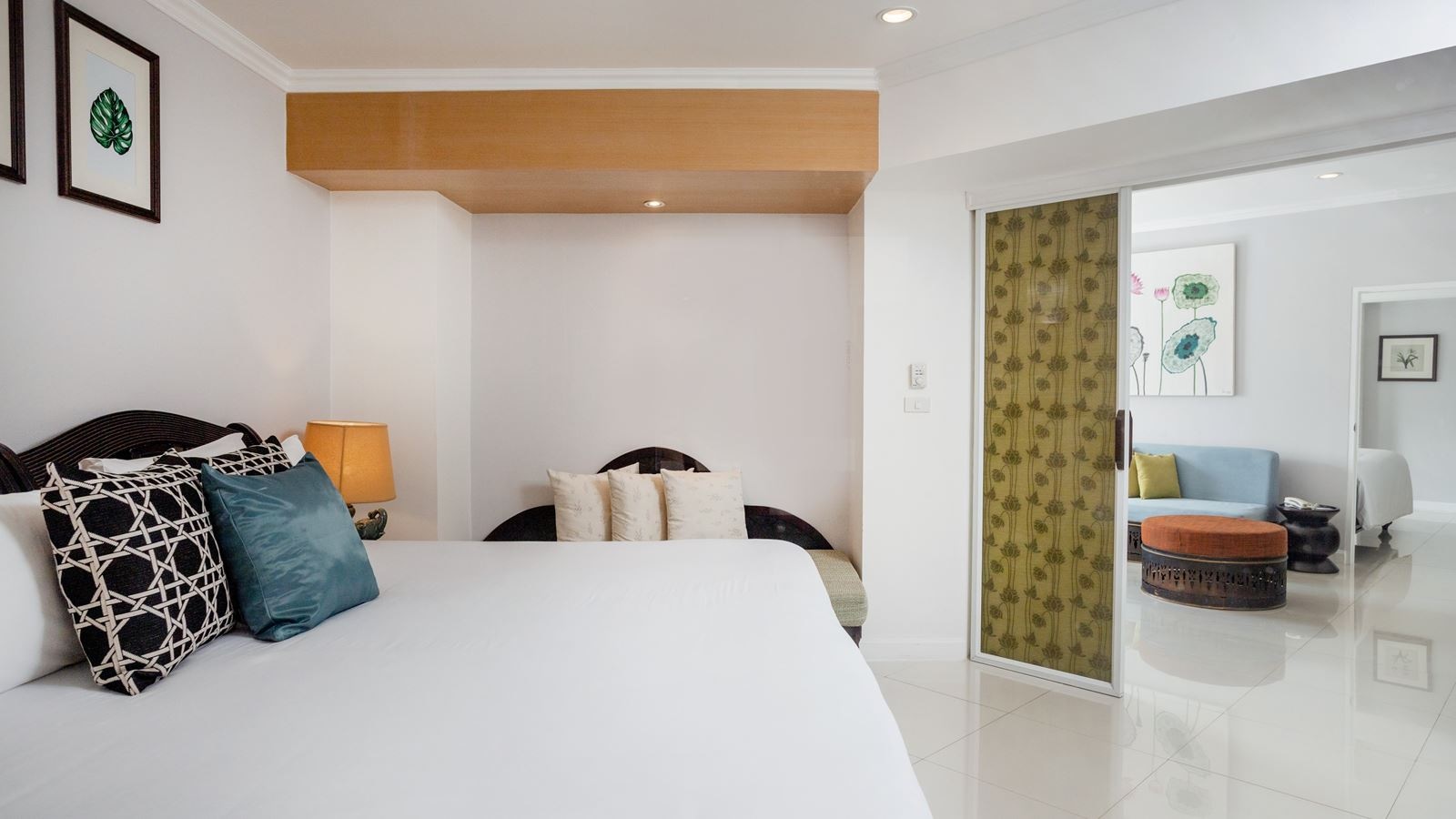 rooms-2-bedroom-family-suite-with-terrace