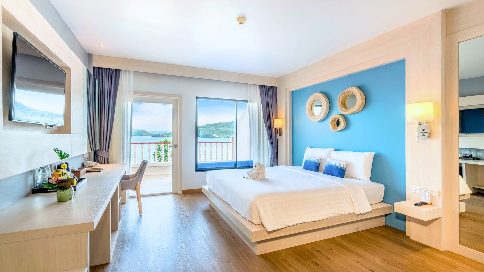rooms-premier-sea-view