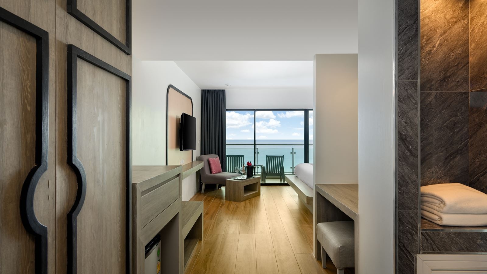 rooms-grand-deluxe-honeymoon