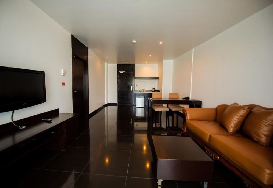 rooms-executive-suite-city-view