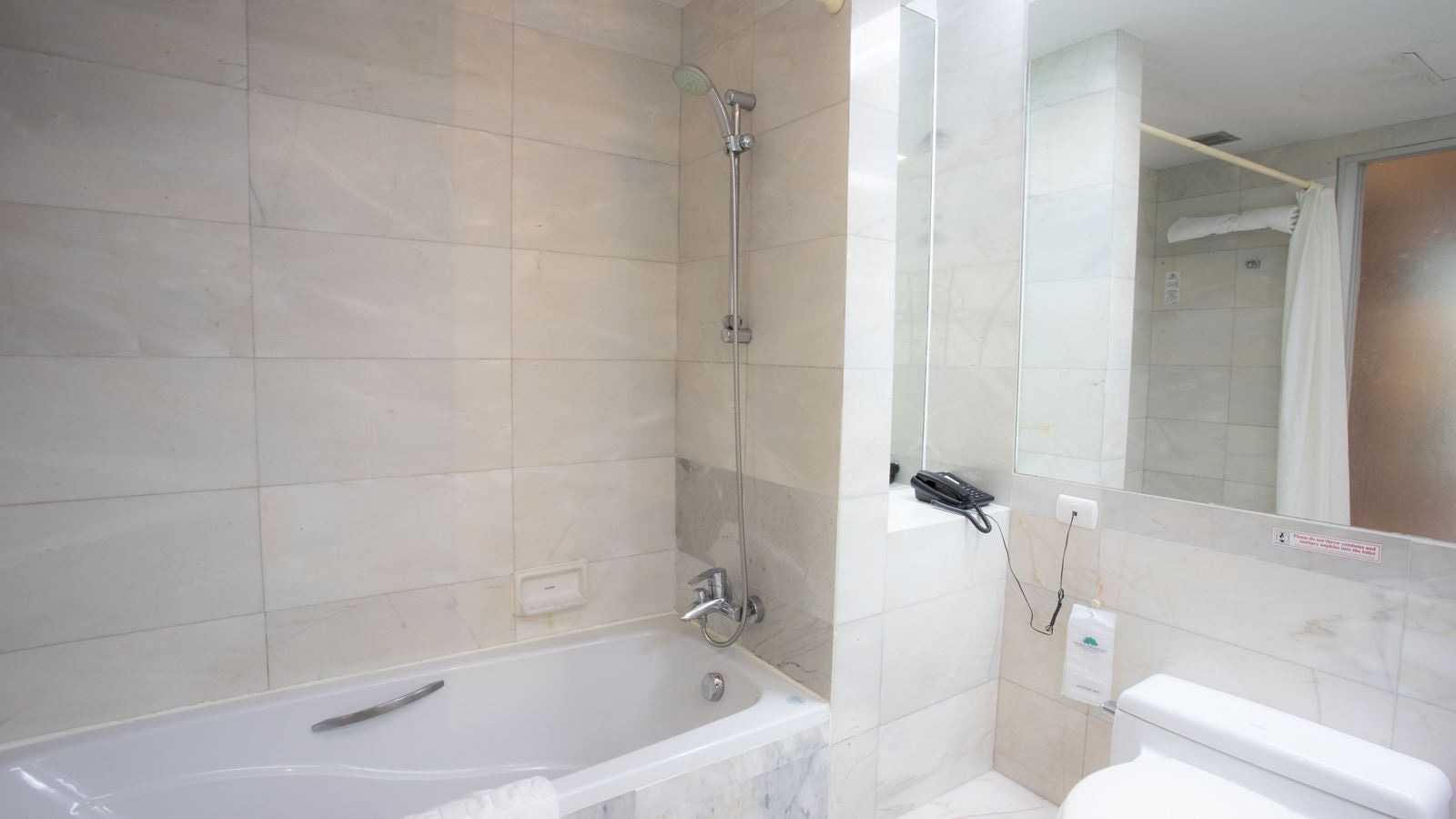 rooms-paradise-suite