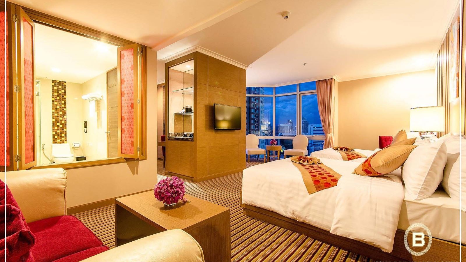 rooms-luxury-family-quadruple-suite---the-main-tower