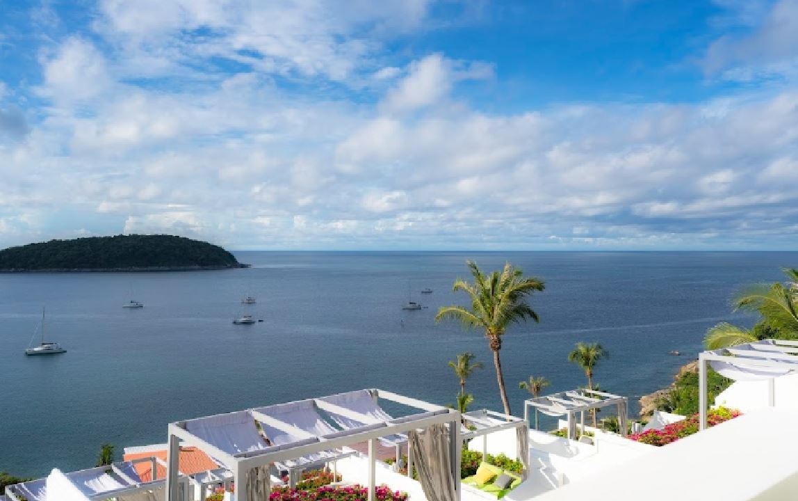 rooms-grand-ocean-view-room