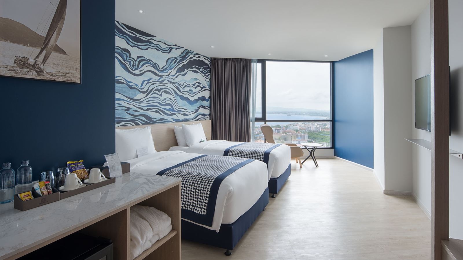 rooms-deluxe-city-view