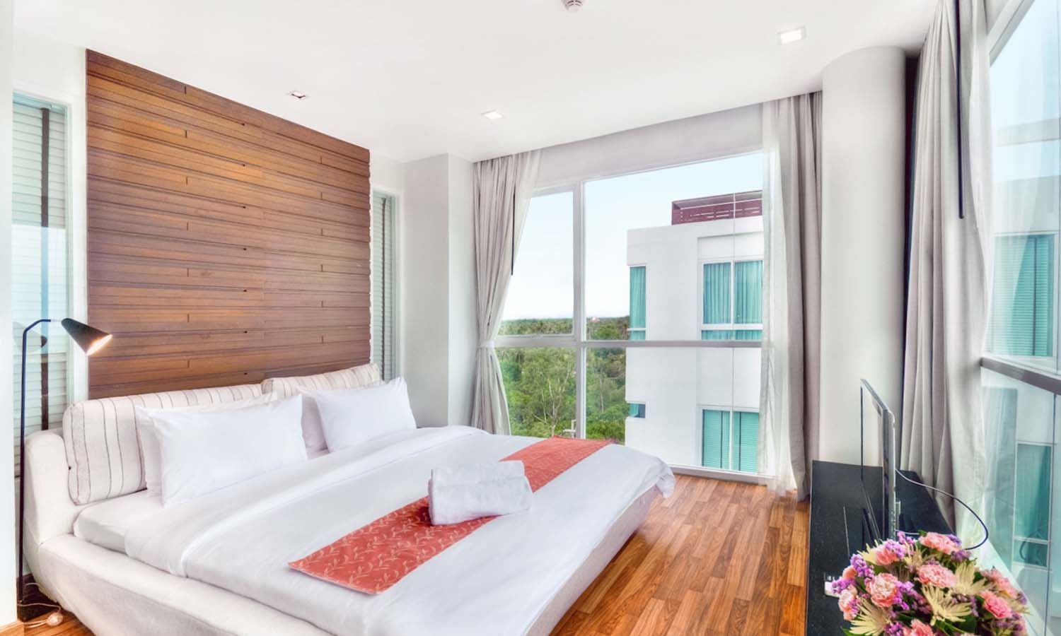 rooms-2-bedroom-corner-suite