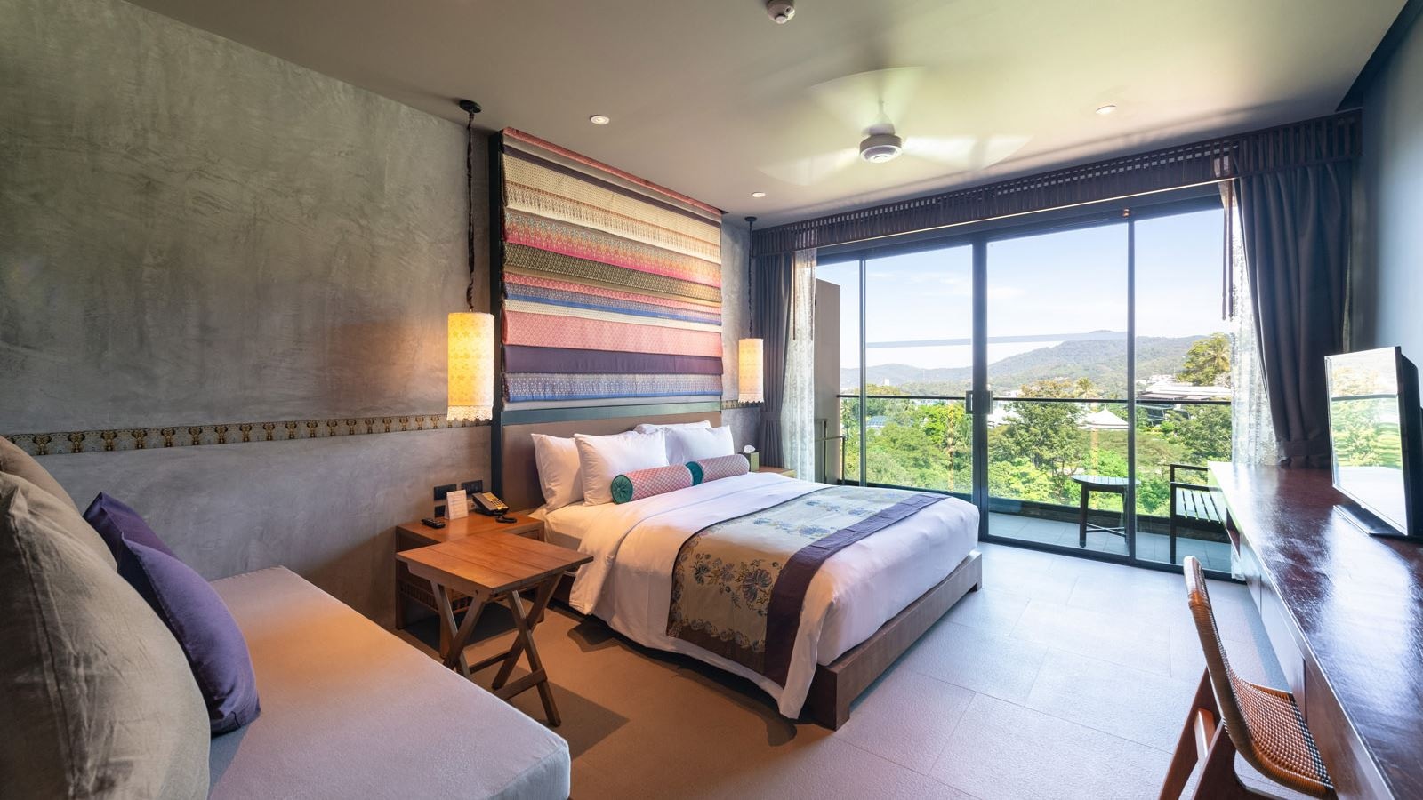 rooms-vintage-partial-seaview