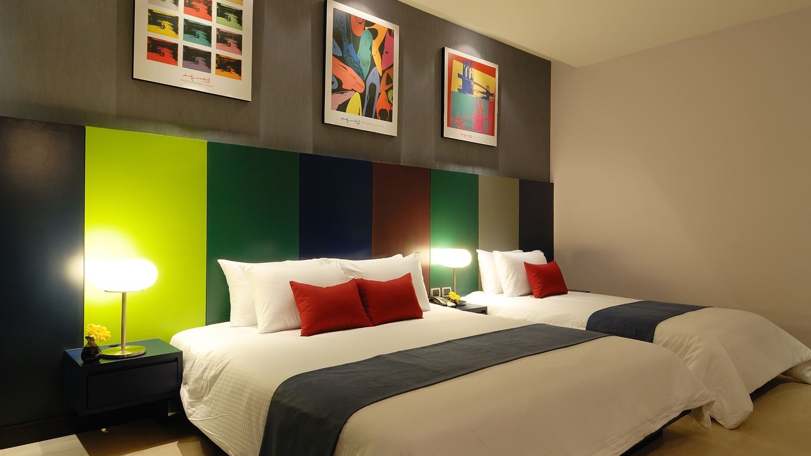 rooms-superior-city-view-room