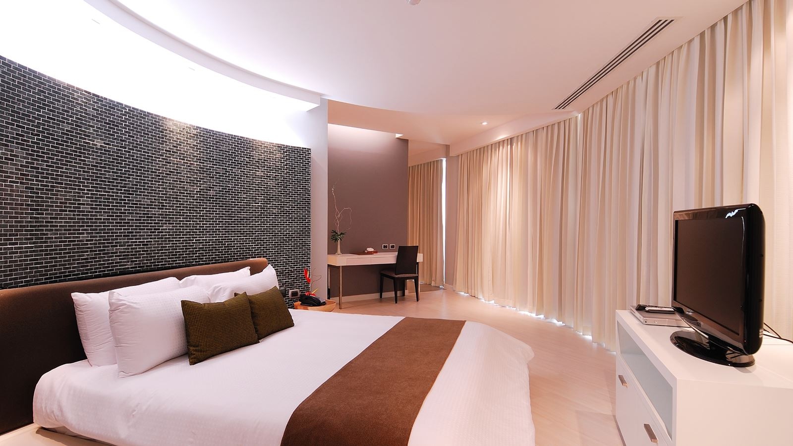 rooms-1bedroom-wow-suite