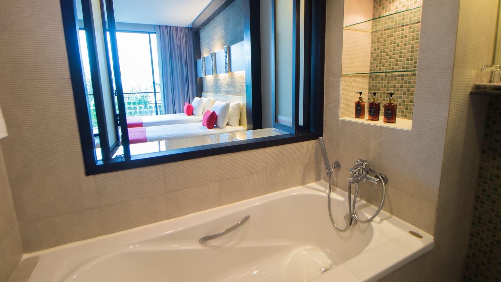 rooms-superior-spa-view