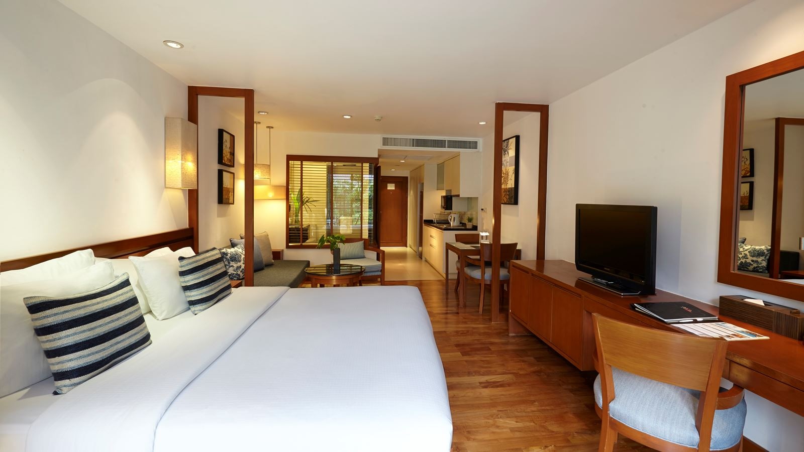 rooms-premier-studio