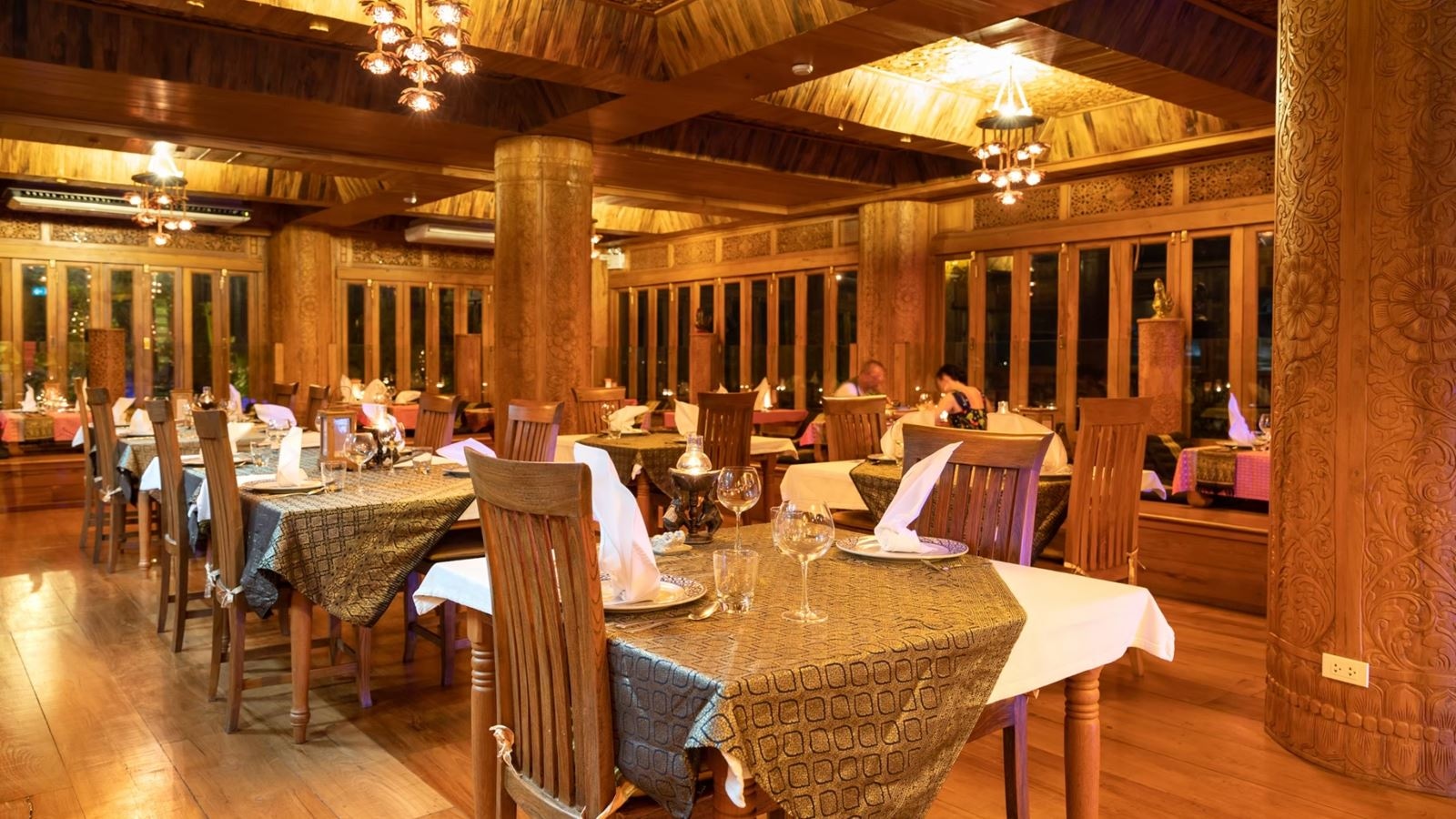 restaurants-khantok-thai-cuisine