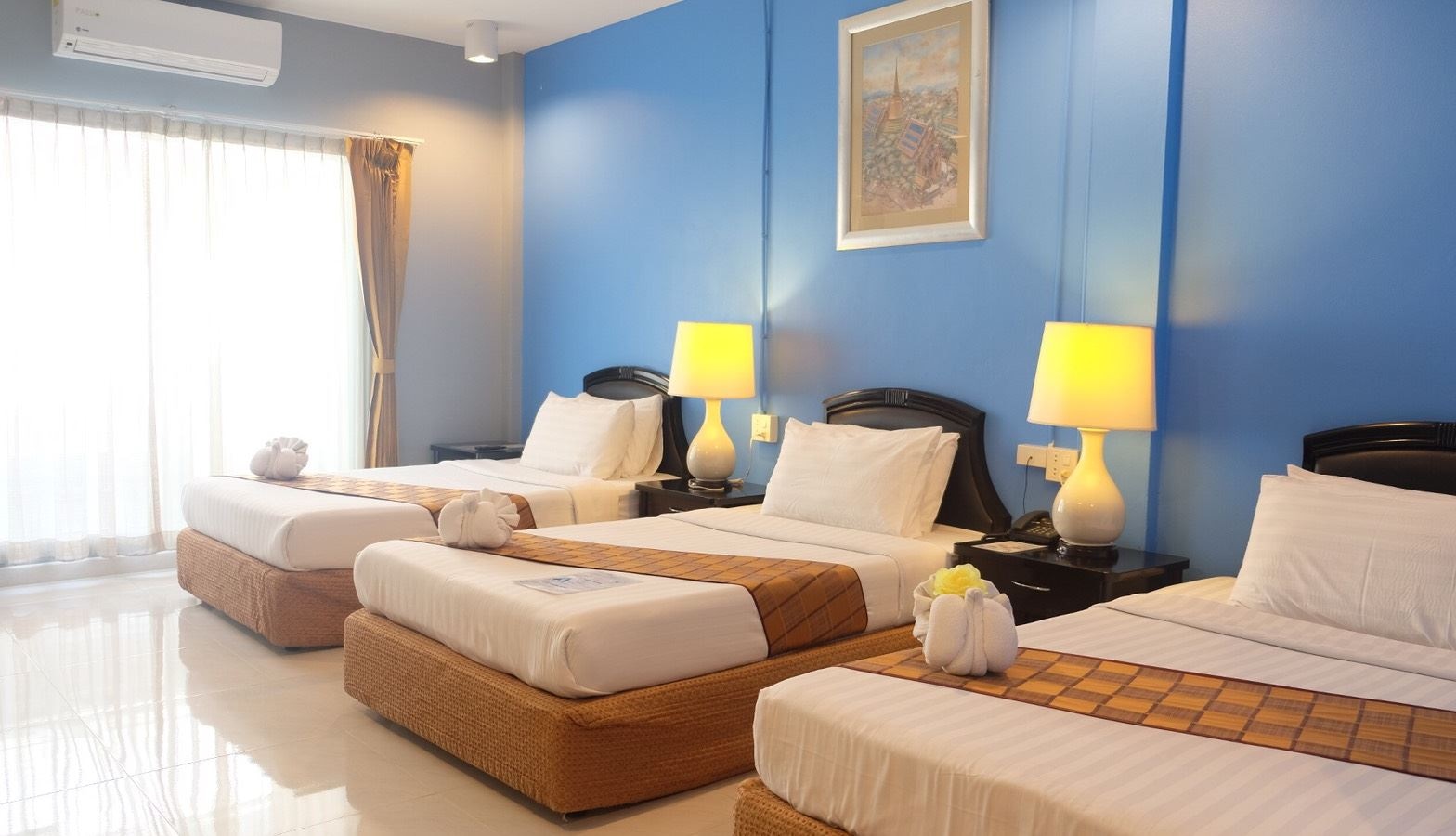 rooms-superior-3-single-bed-room