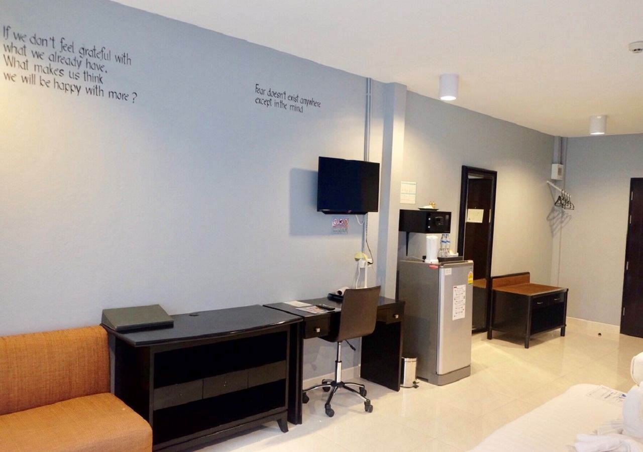 rooms-superior-family-room