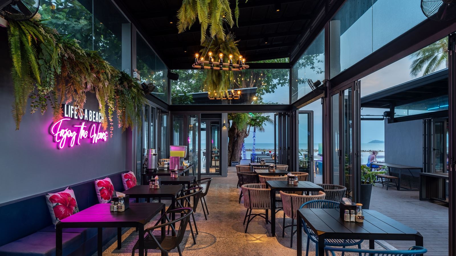 restaurants-restaurant-1