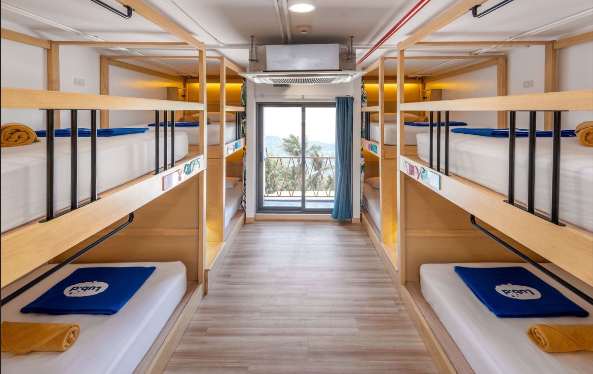 rooms-tribe-hideout-mixed--shared-bathroom