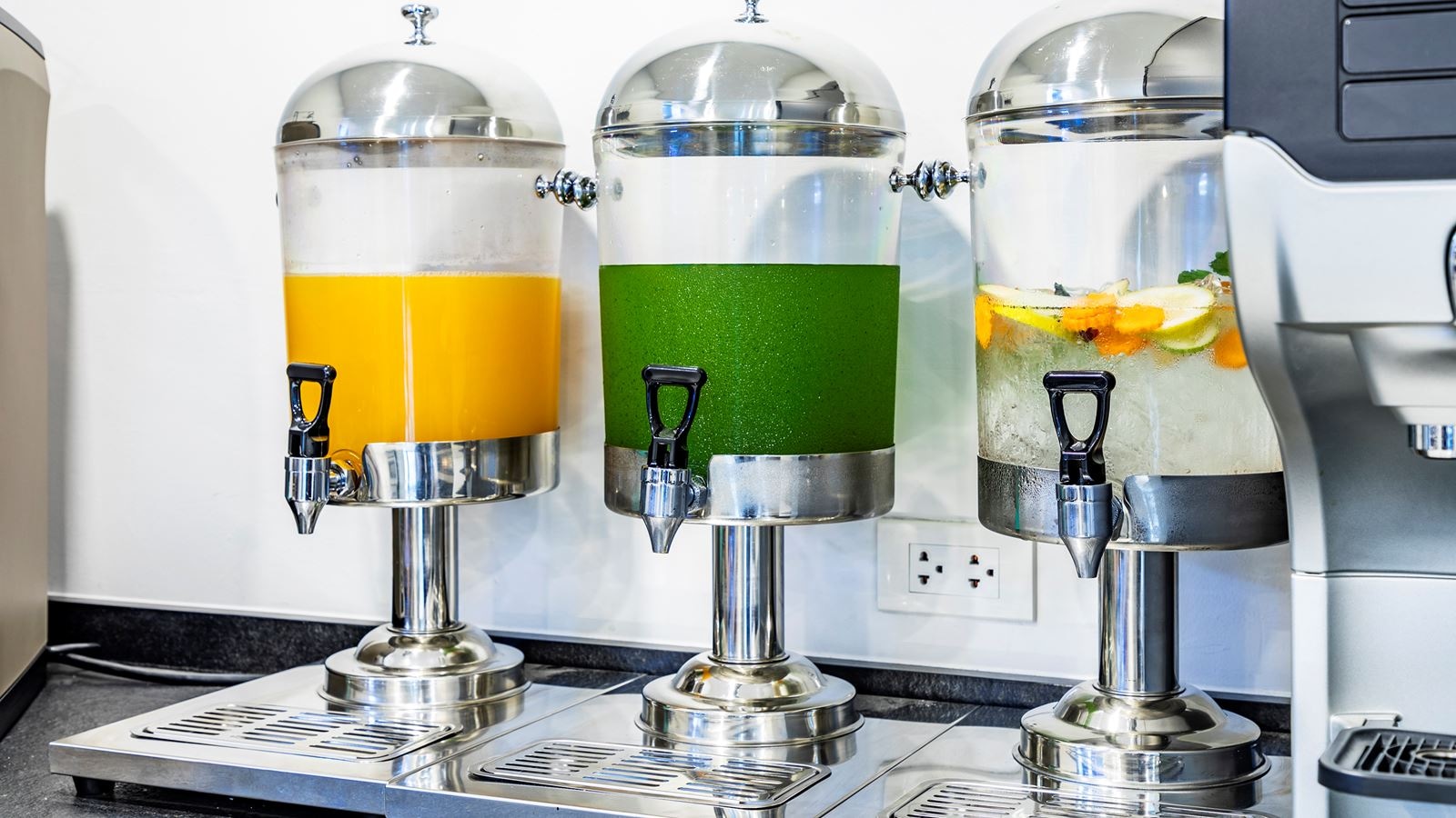 restaurants-the-deli