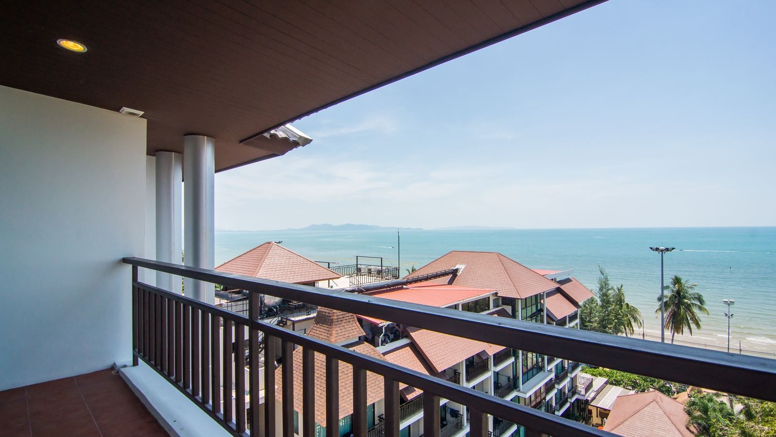 rooms-heritage-front-beach-suite