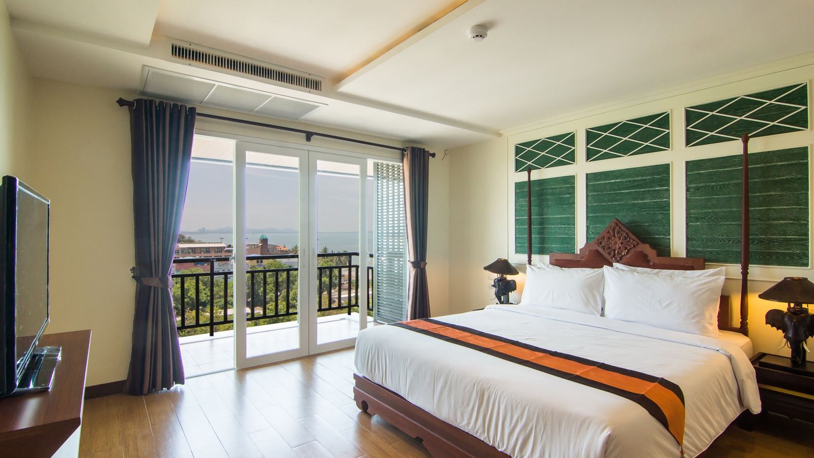 rooms-heritage-superior-seaviewdouble-bed