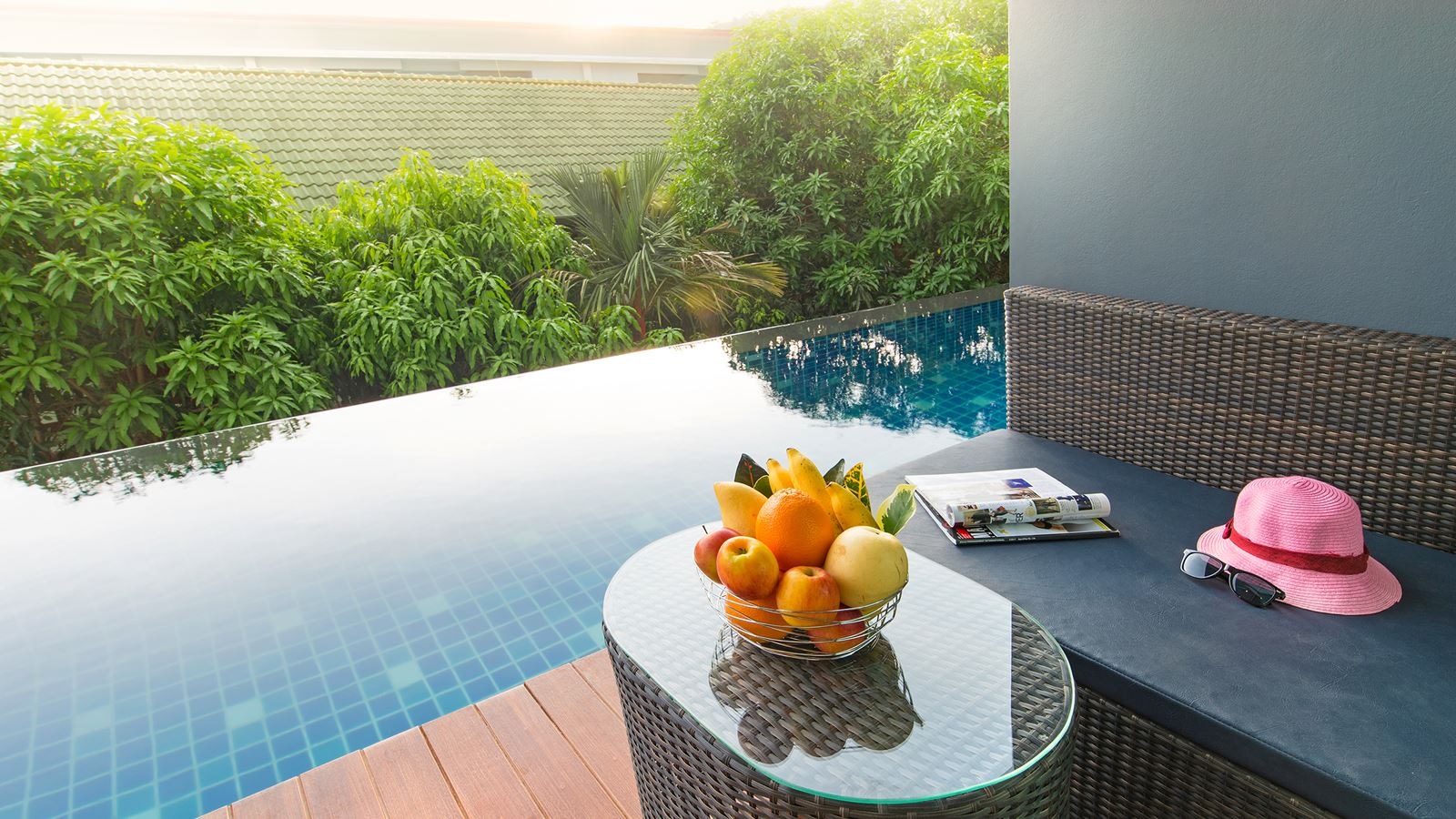 rooms-deluxe-pool-access