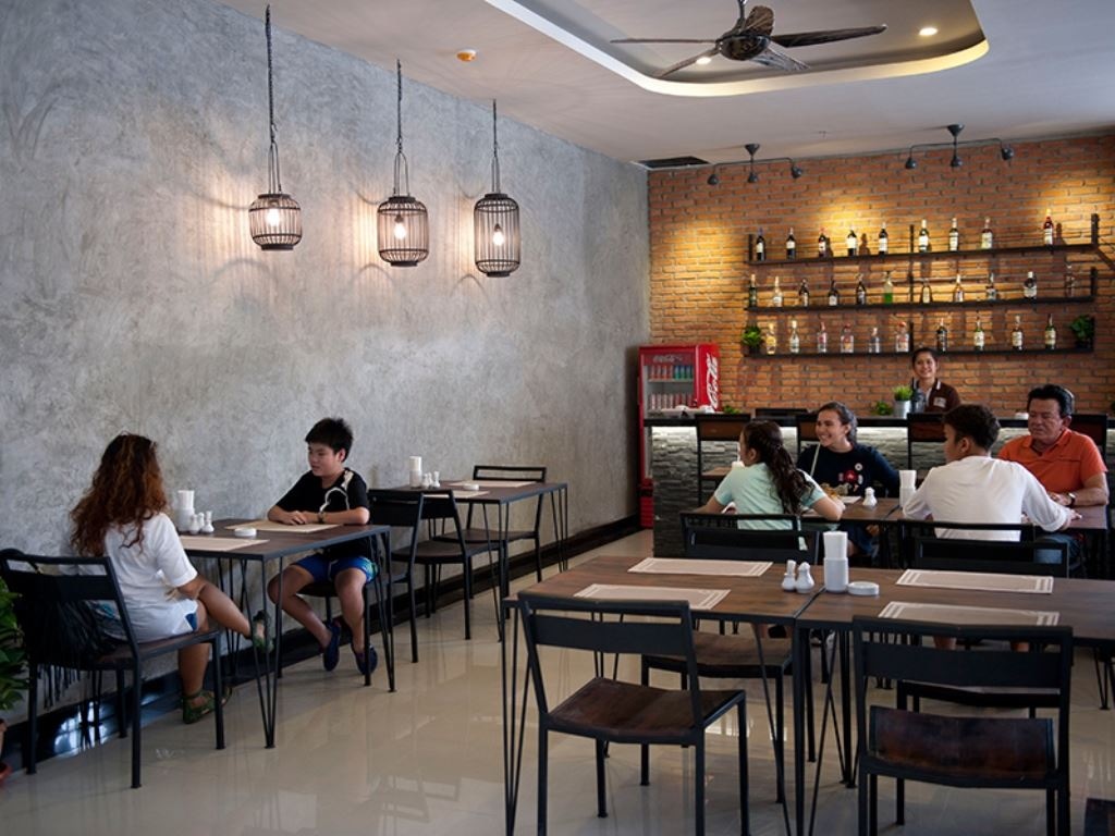 restaurants-gig-flavors-restaurant-at-the-gig-hotel