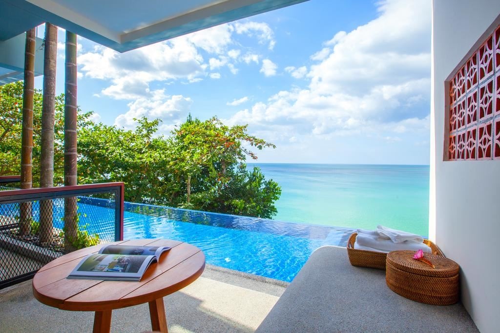 rooms-pool-access-oceanfront